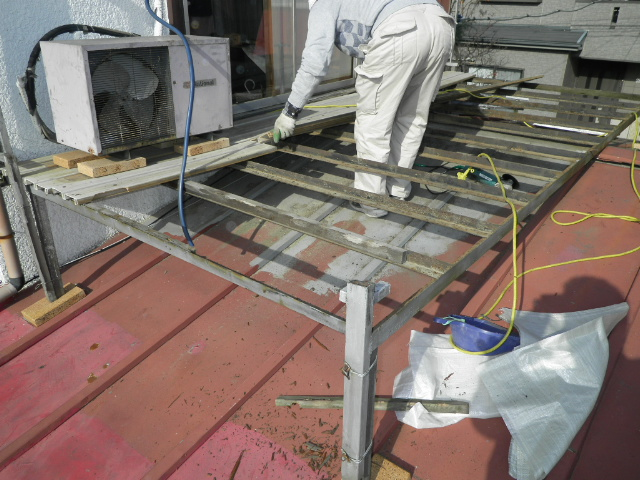 雨漏り工事の模様