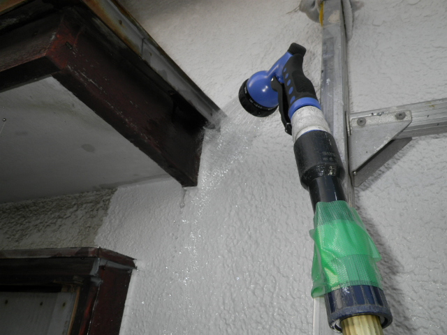 雨漏り工事の模様